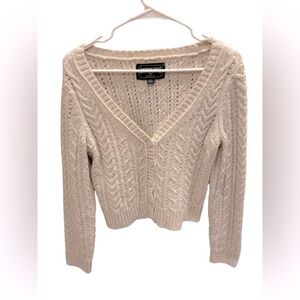 American Eagle Cable Knit V-Neck Sweater Button Front Cream Size Medium
